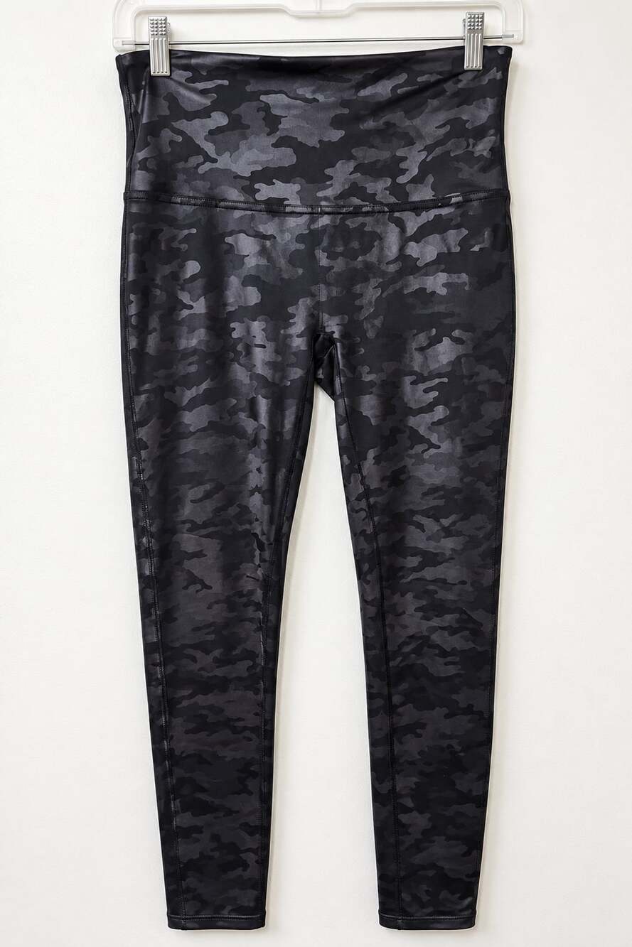 SPANX Faux Leather Camo Leggings Women’s Large Black High Rise 20185R